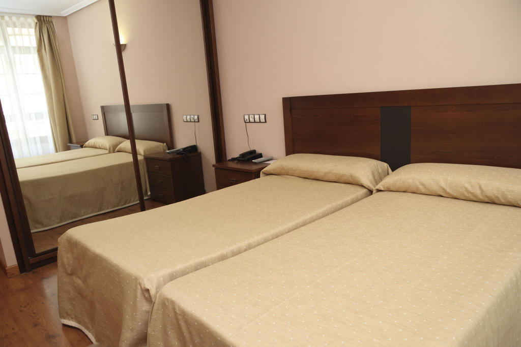 Hotel Restaurante Casa Pipo Тунья Экстерьер фото