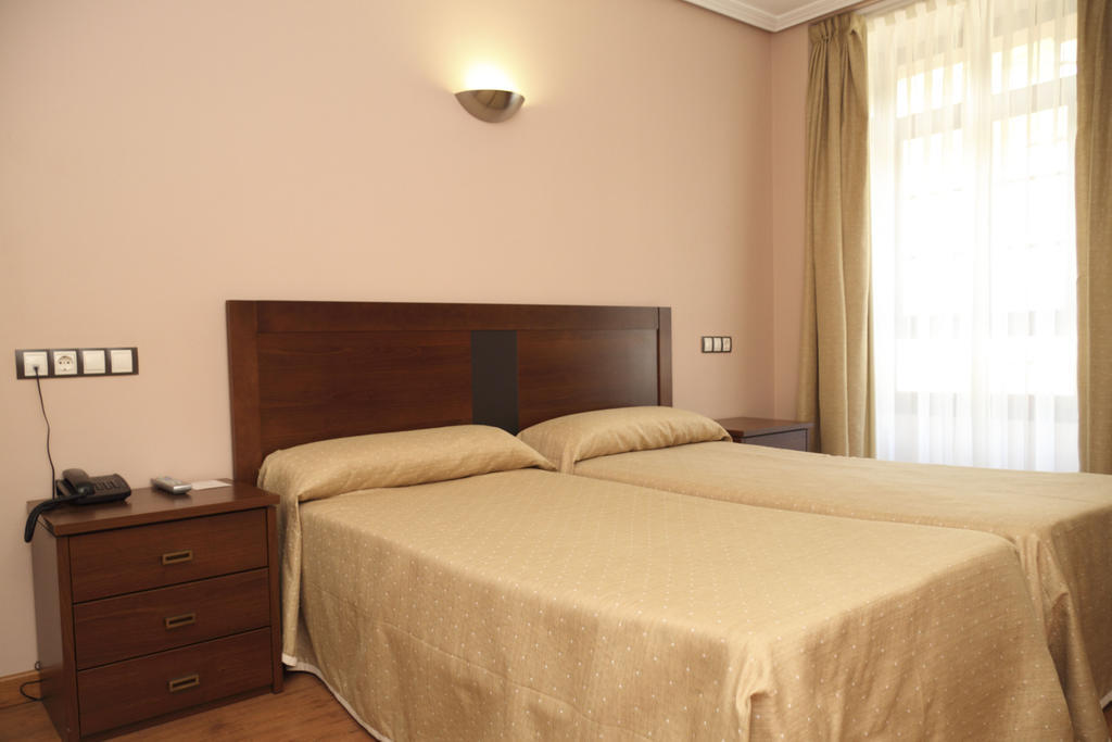 Hotel Restaurante Casa Pipo Тунья Экстерьер фото