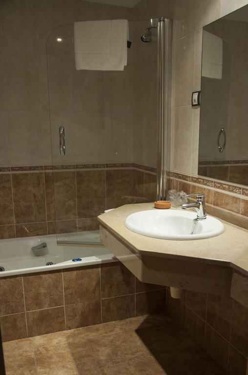 Hotel Restaurante Casa Pipo Тунья Номер фото