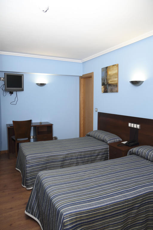 Hotel Restaurante Casa Pipo Тунья Номер фото